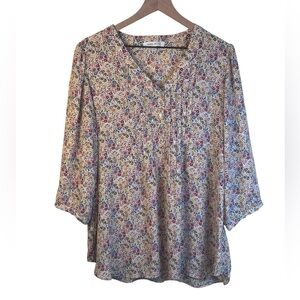 Rose + Olive Micro Floral V-Neck Flowy Blouse Top Size 1X